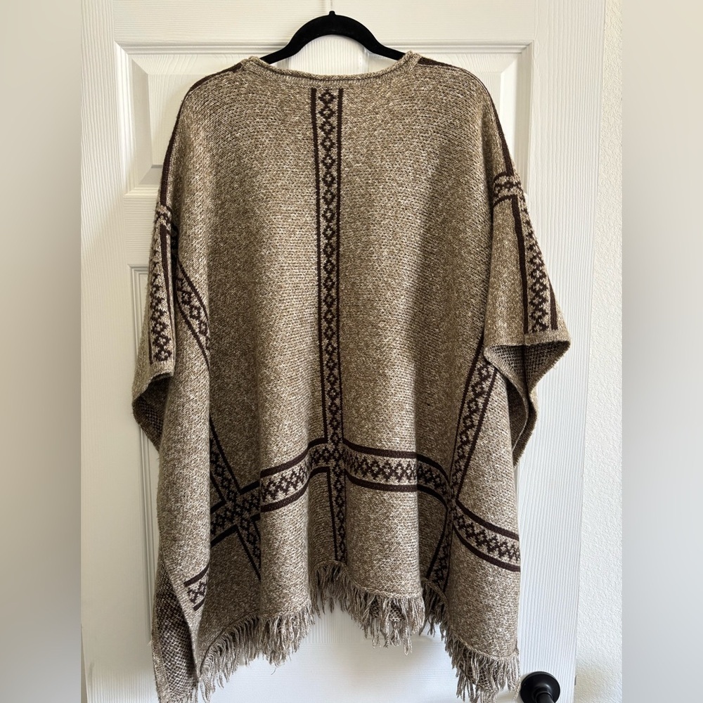 Simply Couture Brown Nordic Shrug - Picture 3 of 4